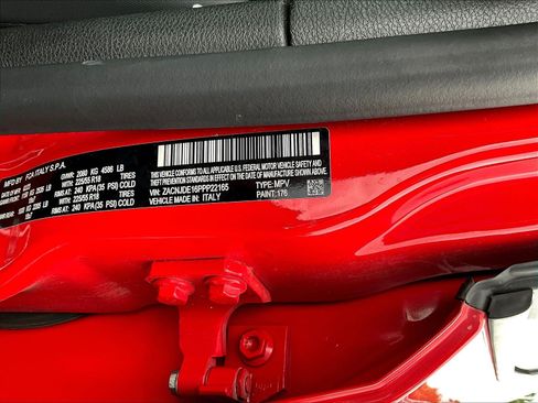 Used 2023 Jeep Renegade Altitude AWD/4WD image 18