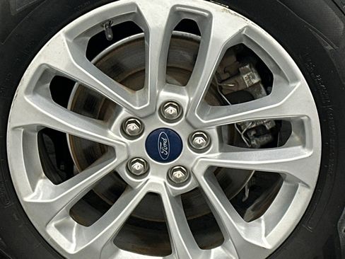 Used 2020 Ford Escape SE image 5