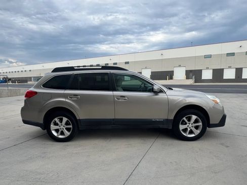 Used 2014 Subaru Outback 2.5i Limited AWD/4WD image 6