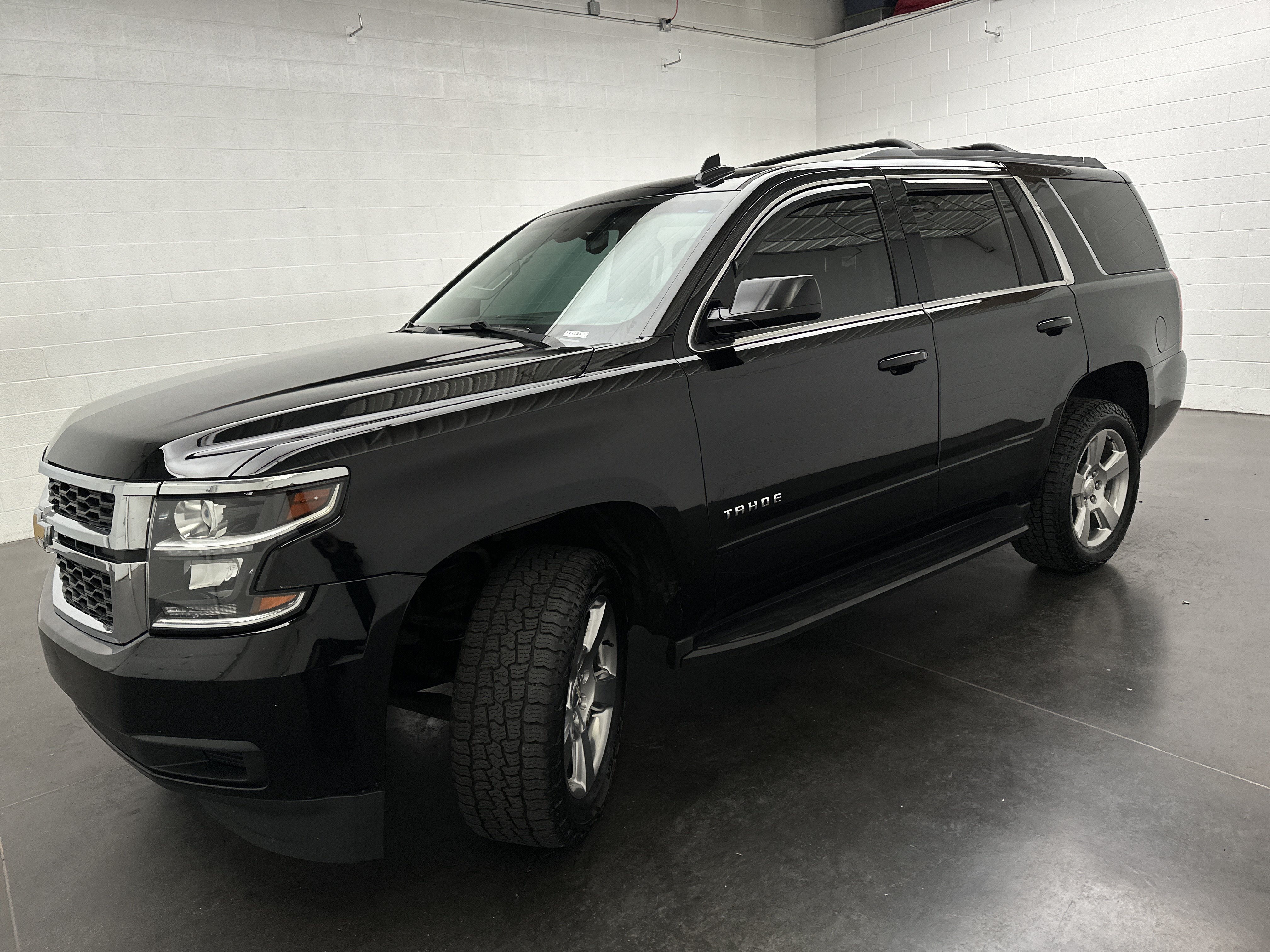 Used 2018 Chevrolet Tahoe LS w/ All-Season Package AWD/4WD image 4