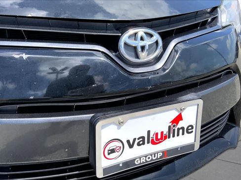 Used 2016 Toyota Corolla LE FWD image 29