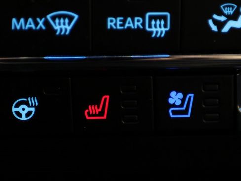 Used 2026 Ford F250 Lariat w/ Tremor Off-Road Package image 27