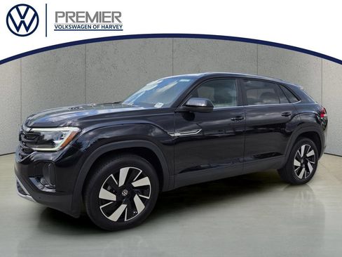 Used 2025 Volkswagen Atlas Cross Sport SE FWD image 1
