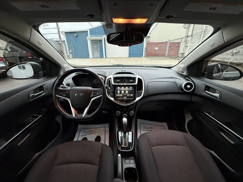 Used 2020 Chevrolet Sonic LT w/ Convenience Package FWD image 16