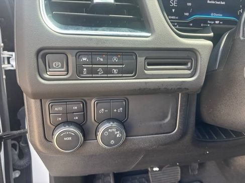 Used 2023 Chevrolet Tahoe Z71 w/ Luxury Package AWD/4WD image 23