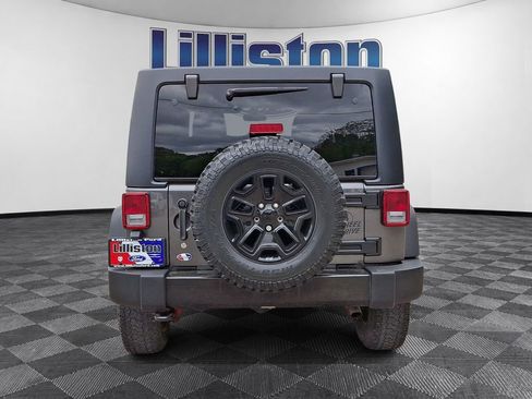 Used 2018 Jeep Wrangler Unlimited Sport AWD/4WD image 5