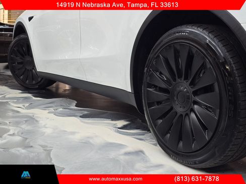 Used 2023 Tesla Model Y Long Range AWD/4WD image 4