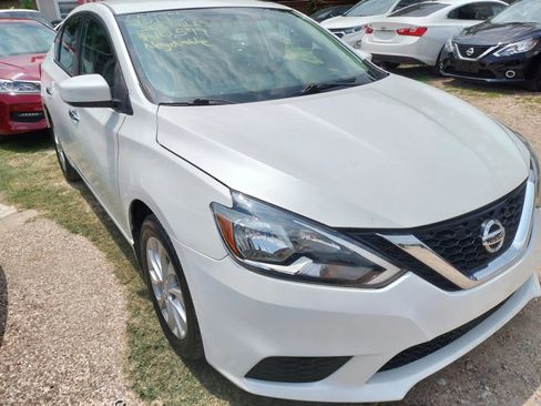 Used 2019 Nissan Sentra SV image 4
