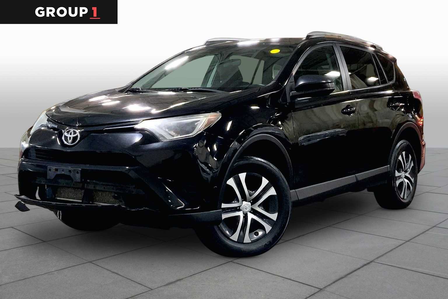 Used 2016 Toyota RAV4 LE AWD/4WD image 1