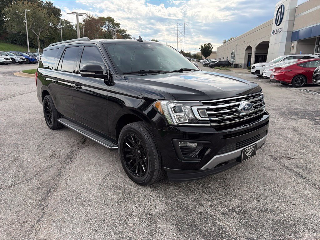 Used 2019 Ford Expedition Max XLT w/ Equipment Group 202A AWD/4WD image 3