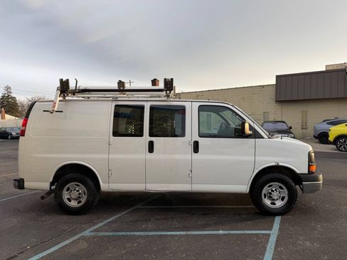 Used 2014 Chevrolet Express 2500 RWD image 7