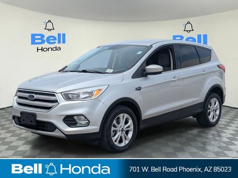 Used 2019 Ford Escape SE image 1