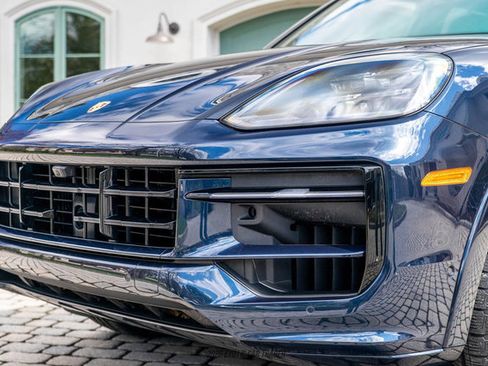 Used 2024 Porsche Cayenne S image 80