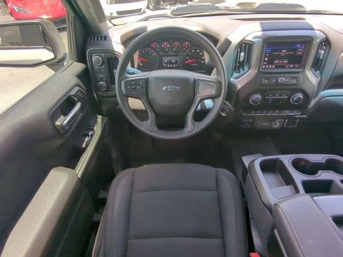 Used 2025 Chevrolet Silverado 1500 Custom Trail Boss AWD/4WD image 18