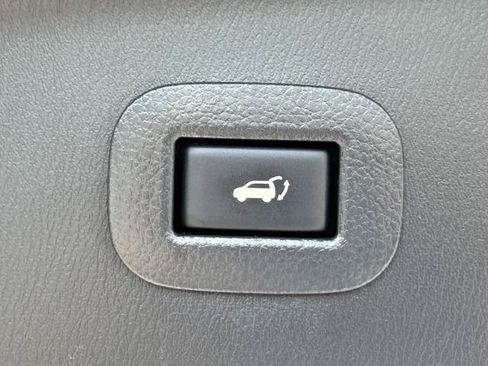 Used 2018 Nissan Armada SL w/ Premium Package RWD image 15