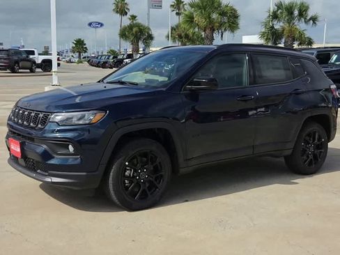 New 2026 Jeep Compass Latitude AWD/4WD image 4