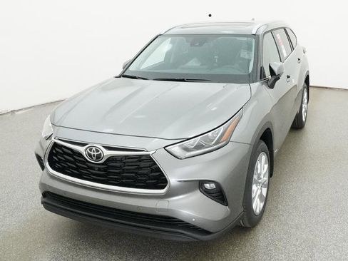 New 2026 Toyota Highlander Limited AWD/4WD image 3