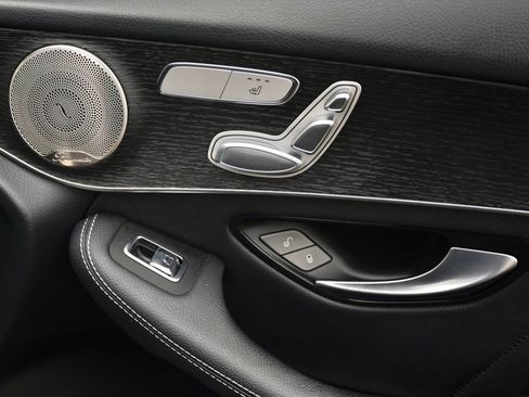 Used 2021 Mercedes-Benz GLC 300 4MATIC image 42