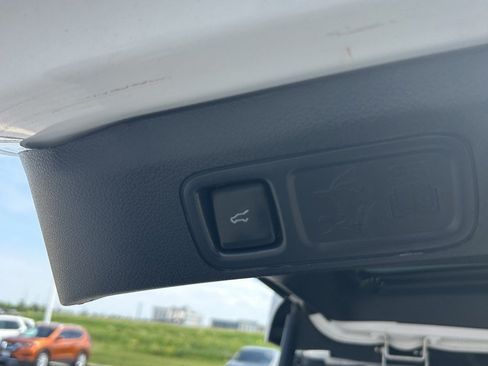 Used 2022 Ford Expedition Max Limited AWD/4WD image 17