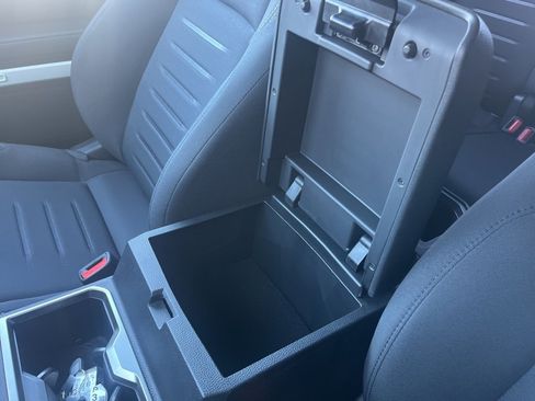 Used 2024 Toyota Tacoma TRD Off-Road image 32