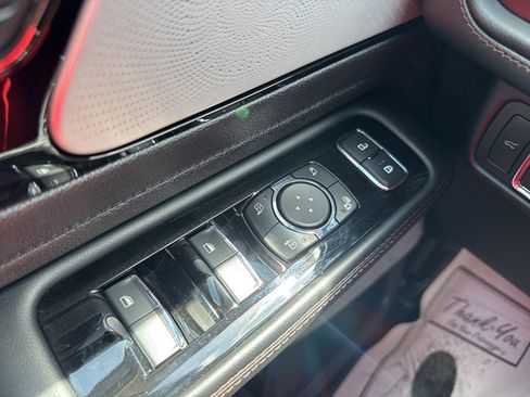 Used 2023 Lincoln Aviator Reserve w/ Equipment Group 201A AWD/4WD image 11