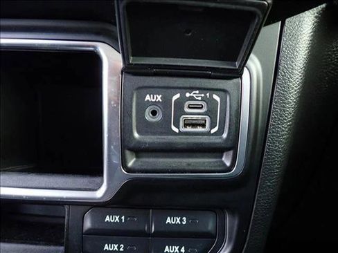 Used 2022 Jeep Wrangler Unlimited Sport AWD/4WD image 18