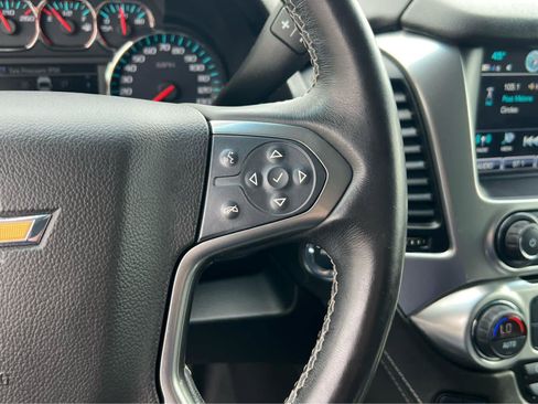 Used 2020 Chevrolet Suburban Premier AWD/4WD image 34
