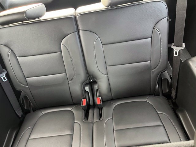 Certified 2023 GMC Acadia SLT w/ Elevation Edition AWD/4WD image 14