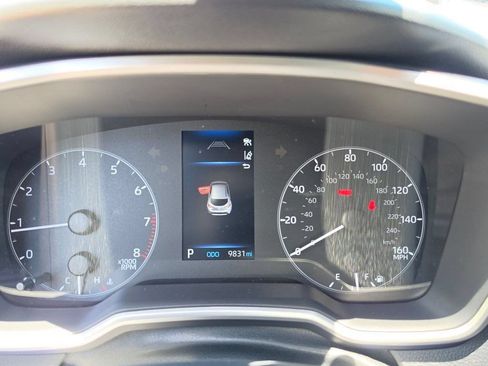 Certified 2025 Toyota Corolla SE w/ SE Package FWD image 12