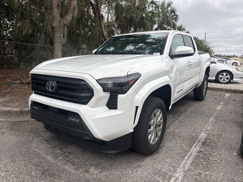 Certified 2025 Toyota Tacoma SR5 image 1