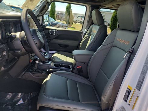 New 2026 Jeep Gladiator Mojave AWD/4WD image 19