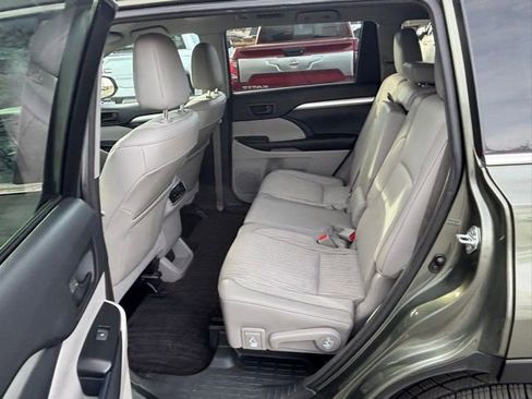 Used 2015 Toyota Highlander Plus image 23