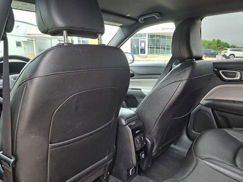 Used 2025 Jeep Compass Limited AWD/4WD image 22