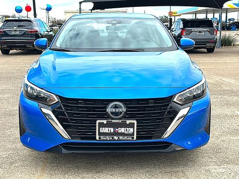 Certified 2025 Nissan Sentra SV image 11