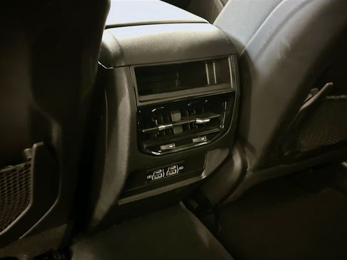 Used 2023 Jeep Grand Cherokee Laredo AWD/4WD image 27