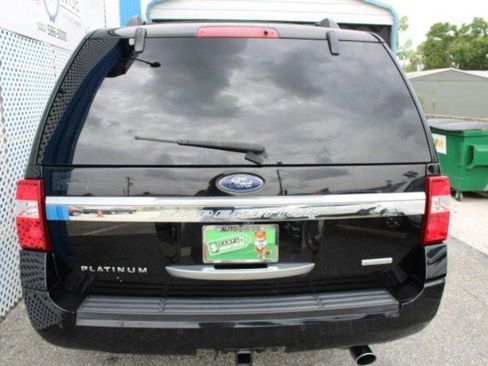 Used 2017 Ford Expedition EL Platinum image 4