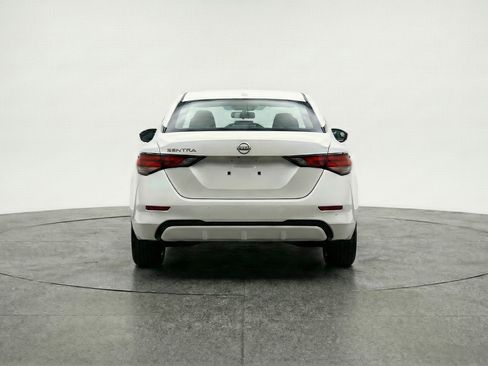 Used 2025 Nissan Sentra SV image 7