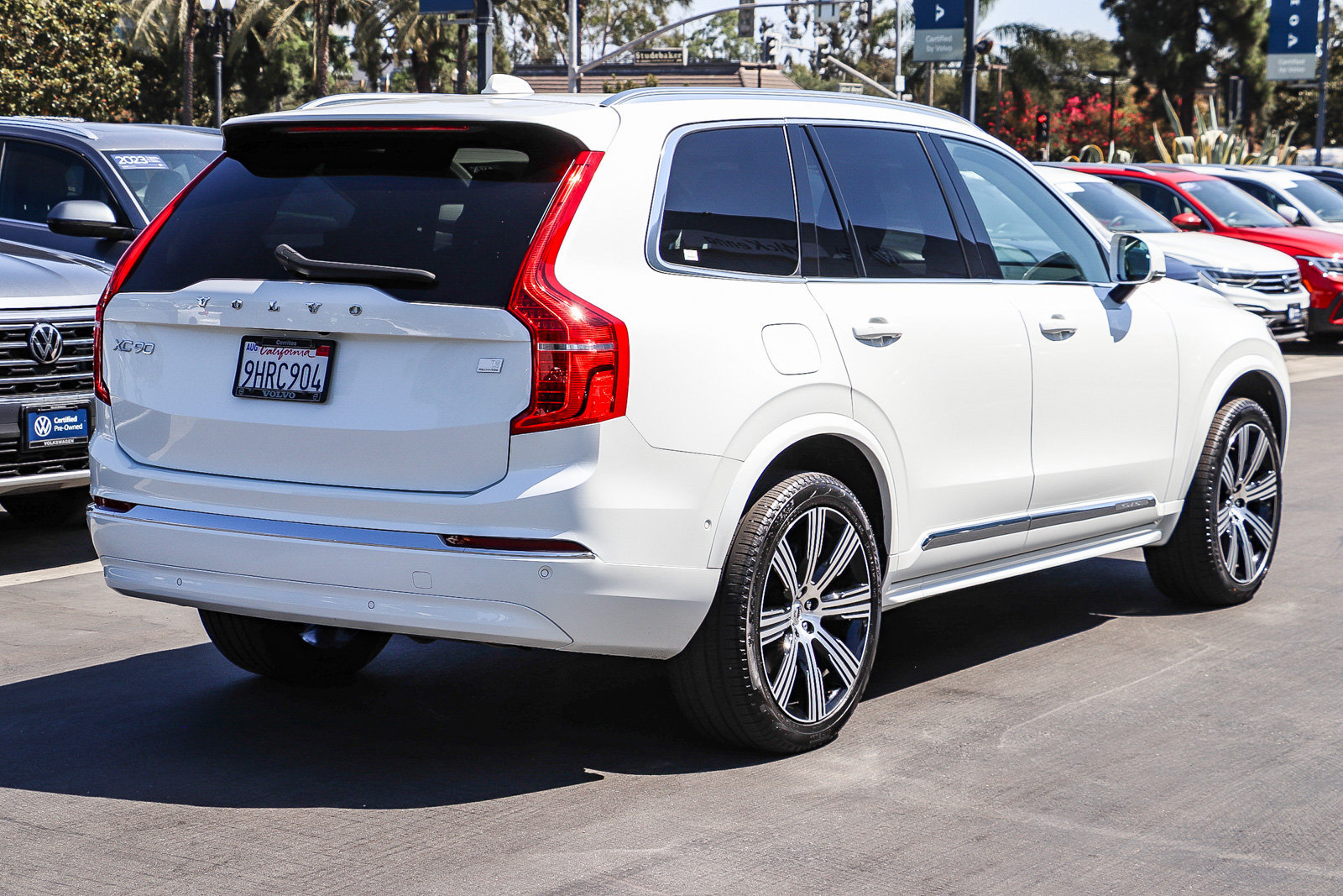 Used 2023 Volvo XC90 T8 Plus AWD/4WD image 6