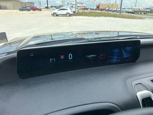 Used 2025 Ford Expedition Active AWD/4WD image 18