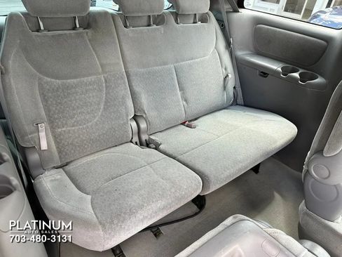 Used 2004 Toyota Sienna CE FWD image 16