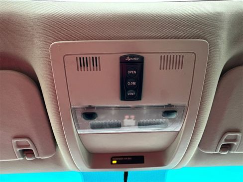 Used 2013 GMC Sierra 1500 SLE w/ Power Tech Package image 15