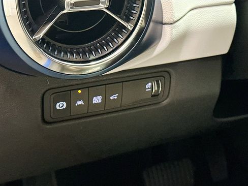 New 2026 Chevrolet Equinox EV LT w/ Convenience Package II FWD image 11