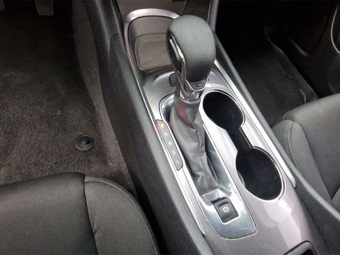 Used 2022 Chevrolet Malibu LT image 21