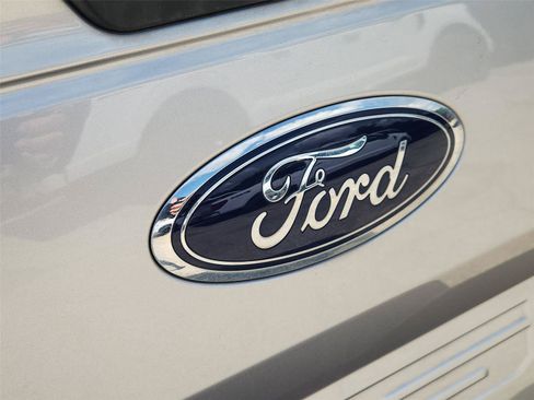 Used 2020 Ford F150 XLT w/ Equipment Group 302A Luxury AWD/4WD image 29