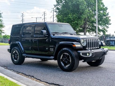 Used 2021 Jeep Wrangler Unlimited Sahara AWD/4WD image 4
