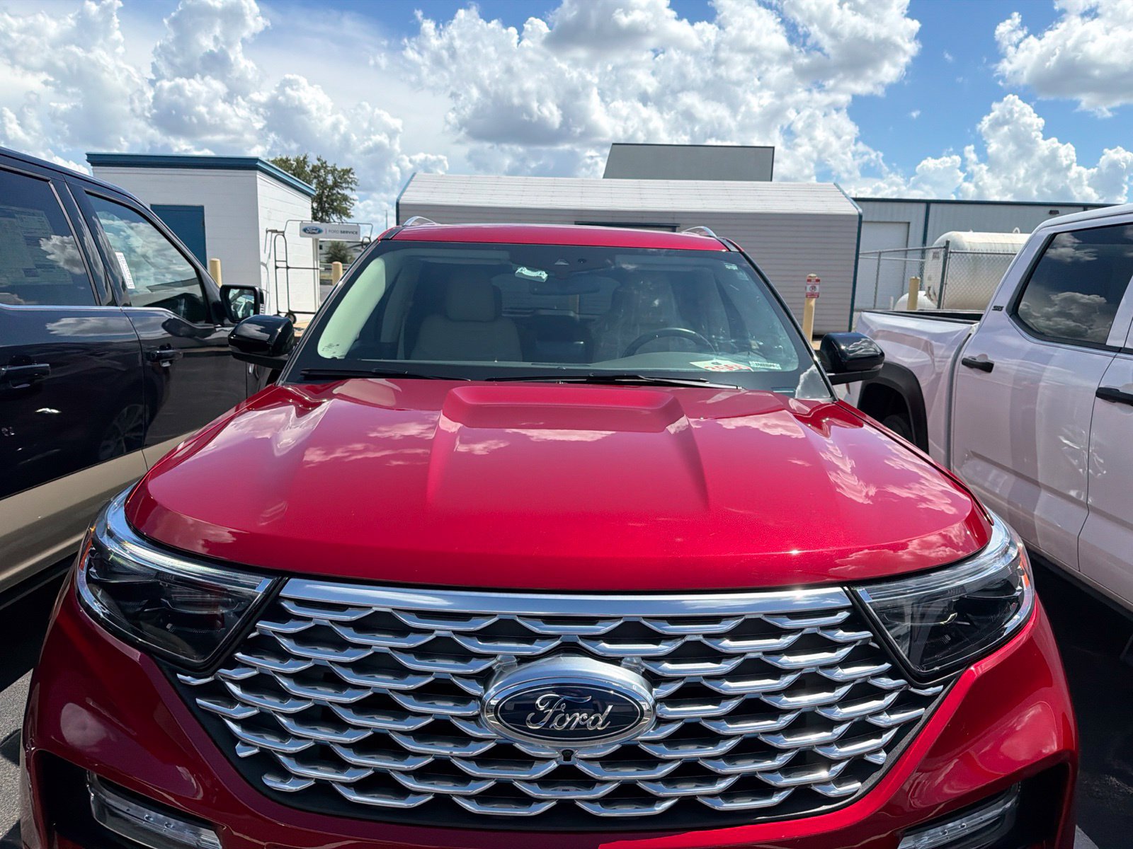 Certified 2023 Ford Explorer Platinum w/ Technology Package AWD/4WD image 9