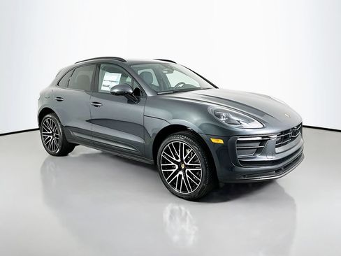 Certified 2026 Porsche Macan AWD/4WD image 7