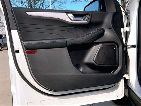 Used 2021 Ford Escape SEL image 21