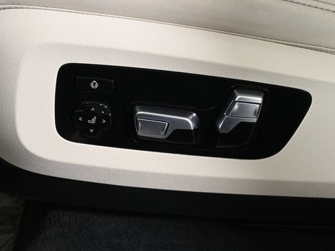 Used 2022 BMW X7 xDrive40i w/ Premium Package AWD/4WD image 27