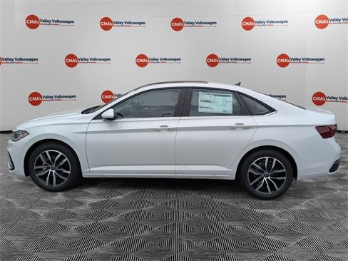 New 2026 Volkswagen Jetta SE image 8